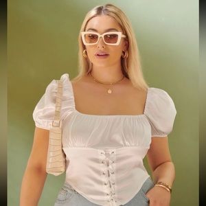 Plus solid lace up top